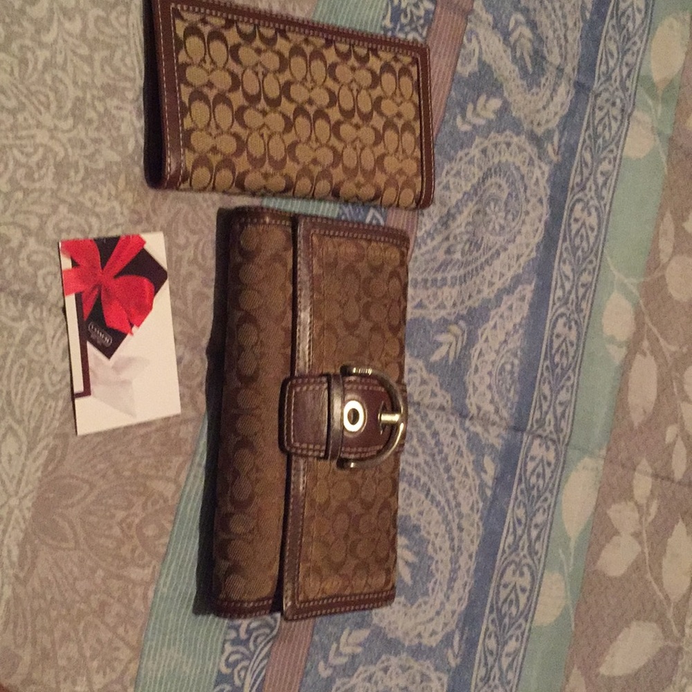 Sale!!! ❤️😍❤️😍Authentic Large Coach wallet